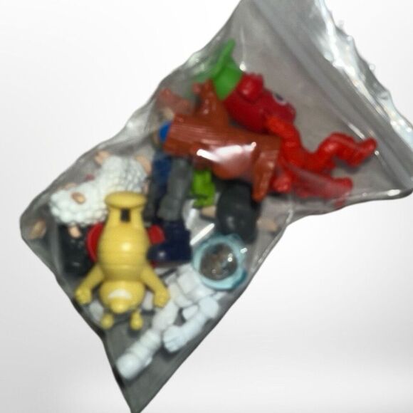 Lot of Kinder Suprise Toys Astronaut Sheep Monkey Ladybug Mini Figures B23 - Picture 11 of 11